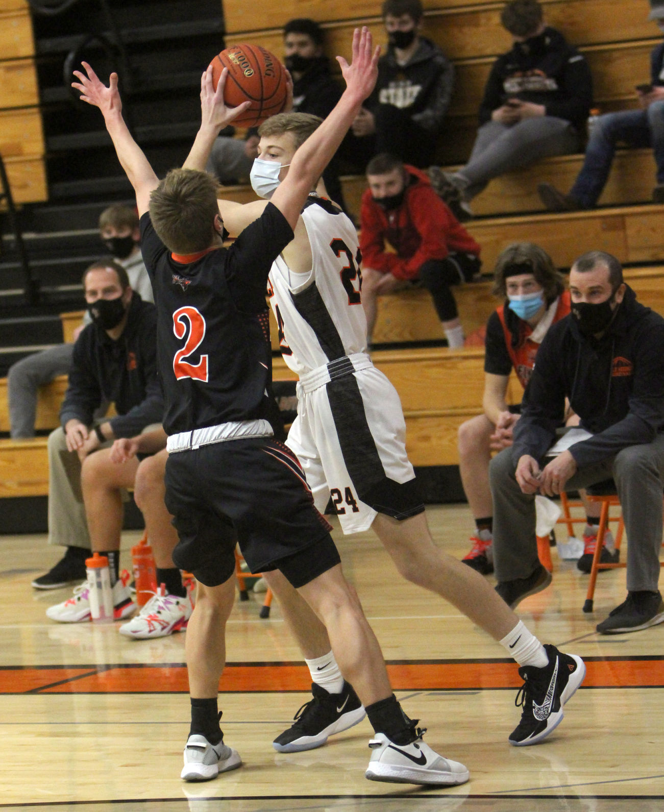 Elk Mound at Stanley-Boyd boys basketball 12-29-20
